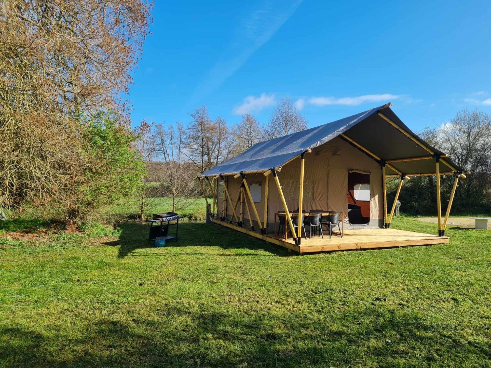 Camping De La Touche Ligueil Екстериор снимка